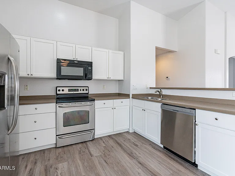 24866 W Huntington Dr — Photo 15