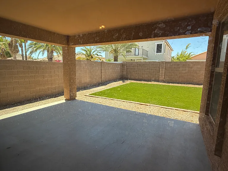 671 E Baker Dr — Photo 22
