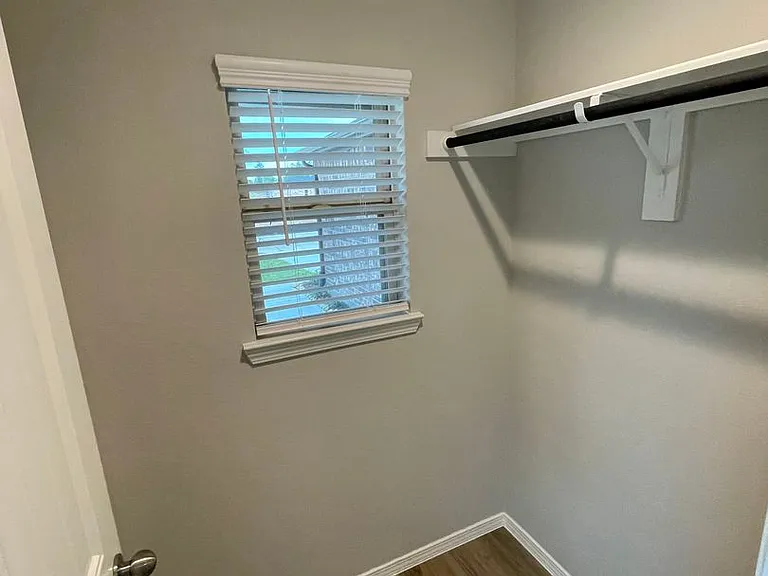731 Long Cedar Dr — Photo 11
