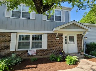 1628 Timber Trl, Wheaton, IL 60189