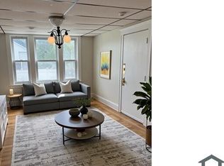 94 Houghton St APT 1R, Worcester, MA 01604