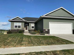 1233 1st St SE, Waverly, IA 50677