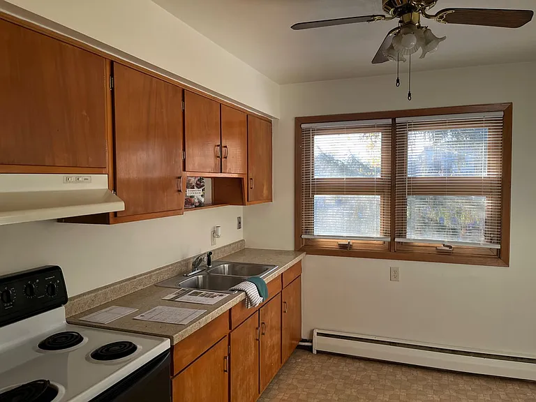 1207 Danforth St — Photo 37
