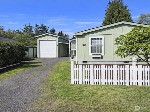 759 Park Avenue NE, Ocean Shores, WA 98569