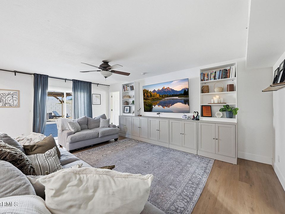 1st image of 3317 E BLOOMFIELD Road