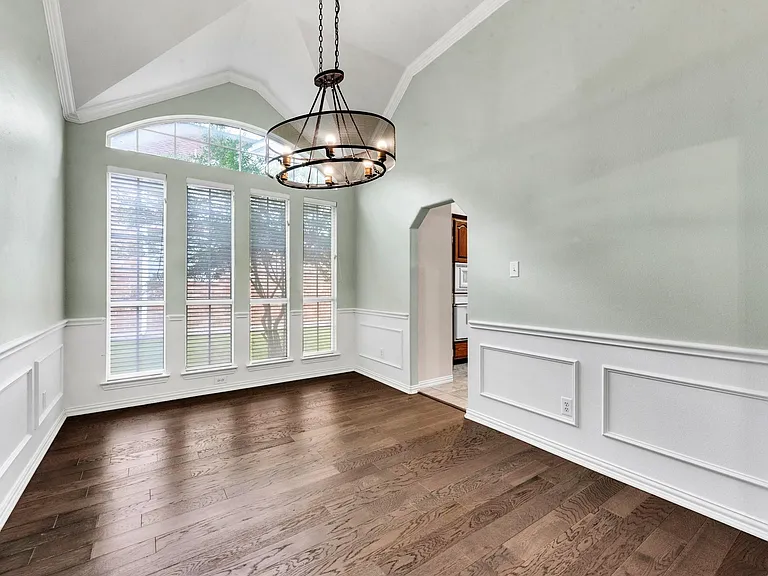 6008 Rock Ridge Dr — Photo 3