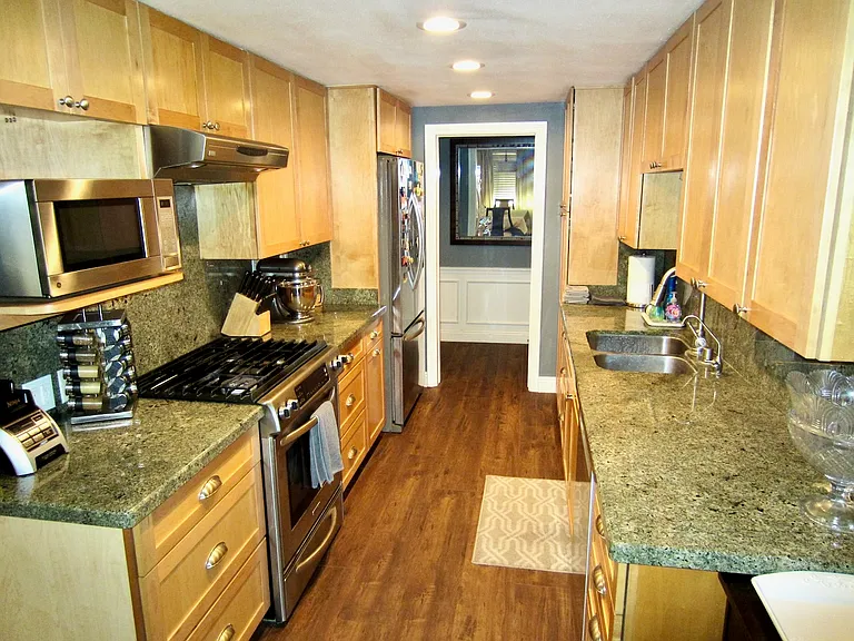 266 S Madison Ave #106 — Photo 7