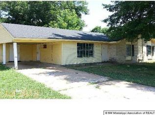 12 W Byfield Dr, Memphis, TN 38109