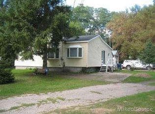 7360 Sparling Rd, Smiths Creek, MI 48074