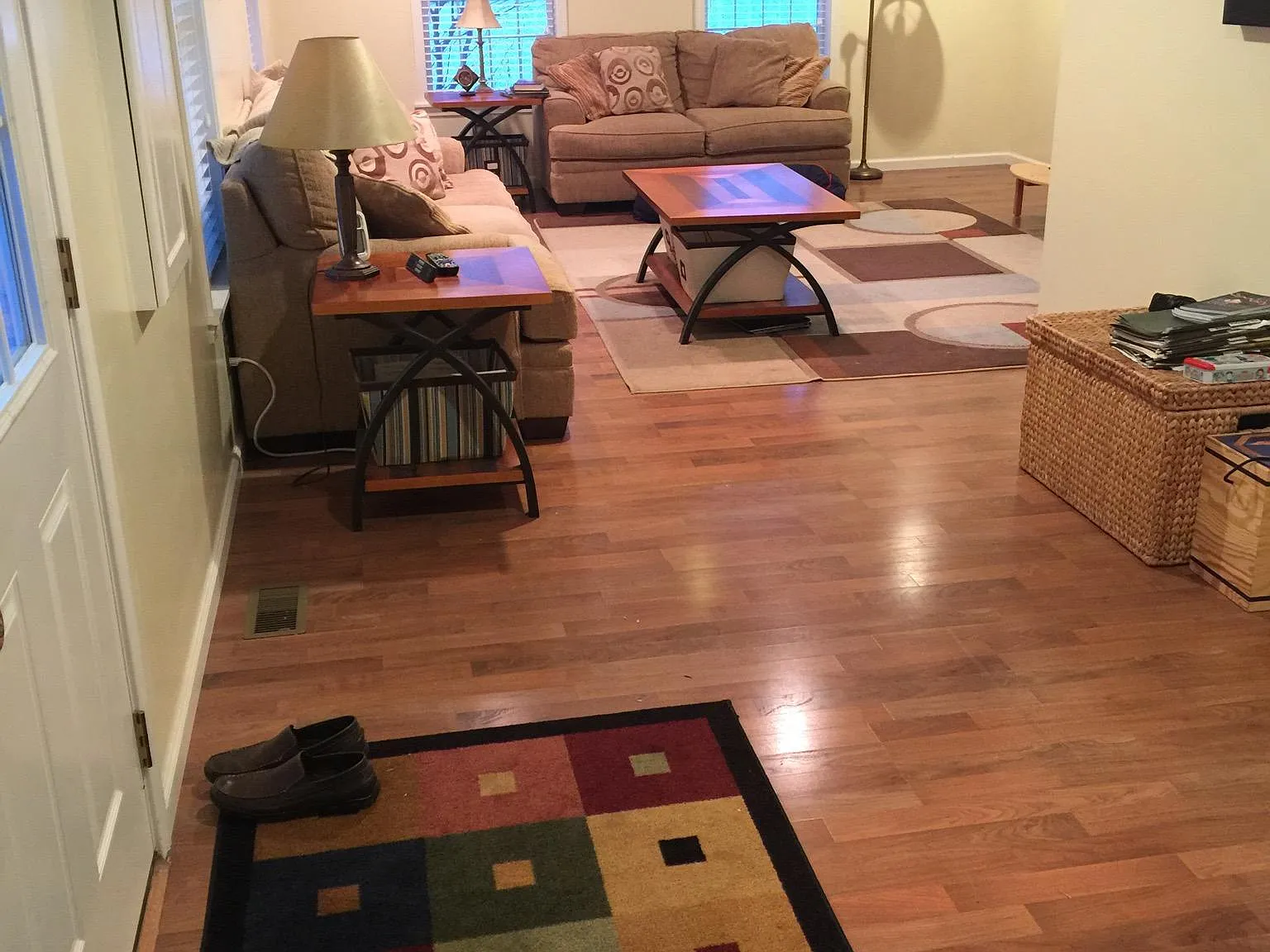 5 bed, 2.5 bath, 2550 sqft, $2,975 — Photo 3