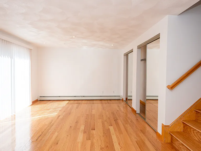 40 Rosewood Dr #40 — Photo 17