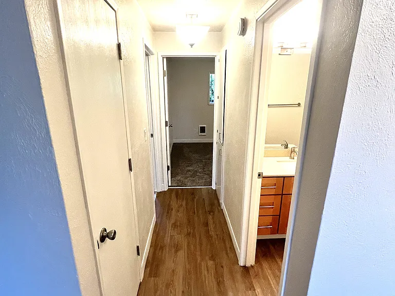 Laurel Park Apartments — Photo 6