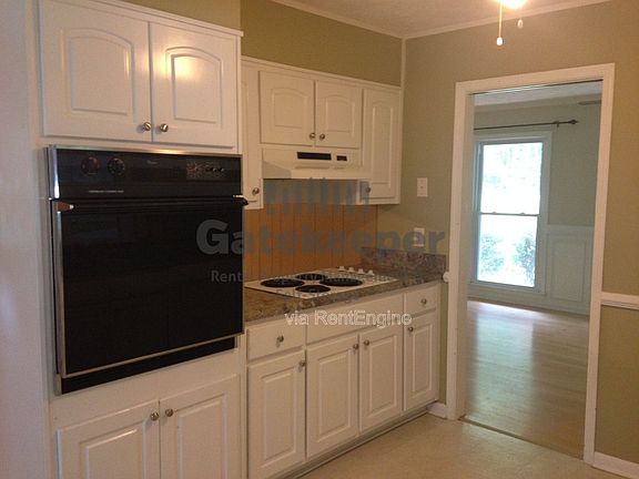 4th image of 105 Timberlane Trl
