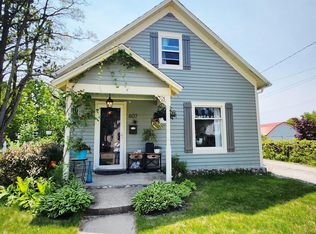 607 Chestnut St, Grayling, MI 49738