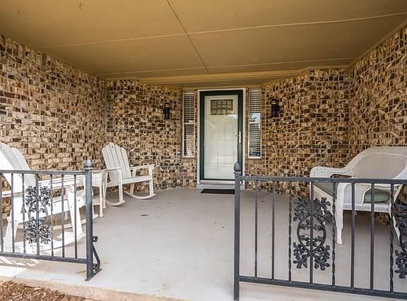 3rd image of 1709 Rolling Stone Dr