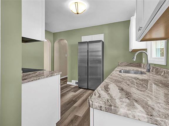 2nd image of 510 Wood St