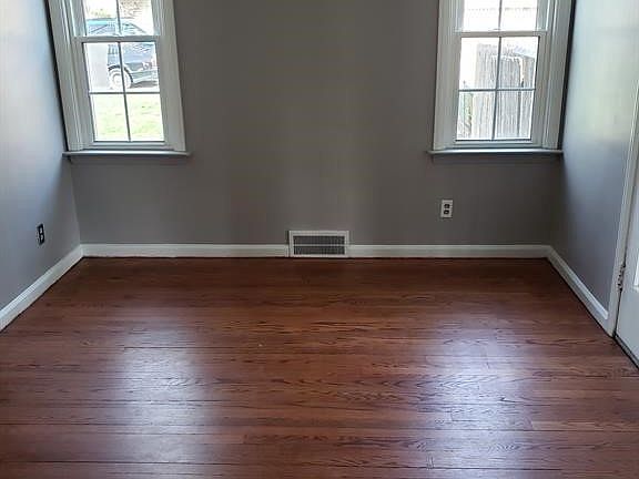 5th image of 22560 Purdue Ave