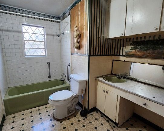 5th image of 611 Sweetgum St