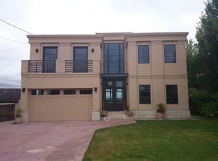 1136 44th Ave SW, Seattle, WA 98116