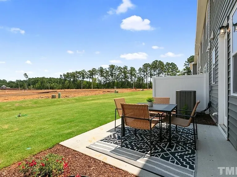 128 Gosford Ln — Photo 47