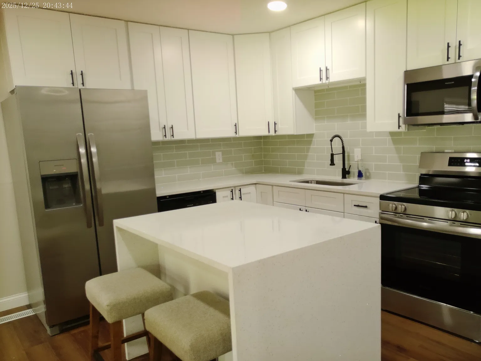 4 bed, 1208 sqft, $1,700 — Photo 3