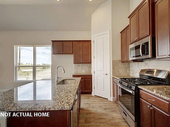 3rd image of 21807 Bluejay Blvd