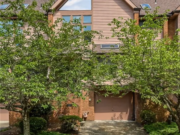 1305 Towne Ct, Allison Park, PA 15101