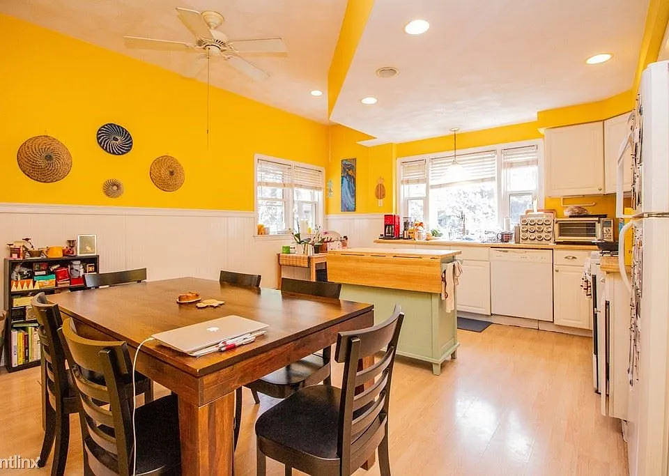 18 Davis Ave. #1 Brookline Unit Photo 7