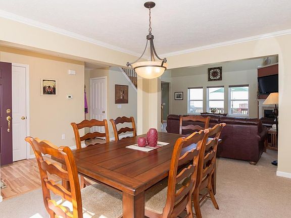 3rd image of 7856 Blue Jay Way