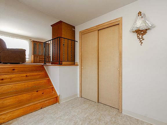 2nd image of 10612 S Tripp Ave