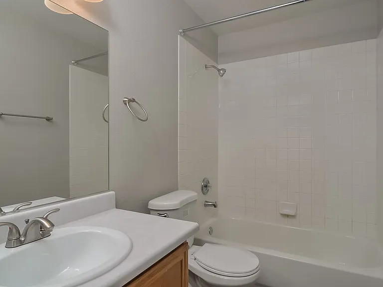 698 Senator Ct — Photo 14