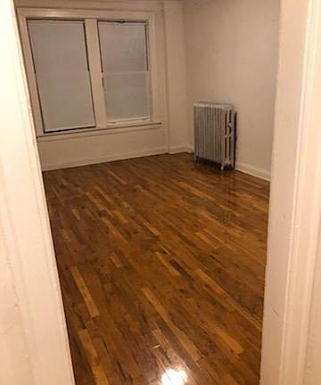 3rd image of 5633 N Kenmore Ave #27
