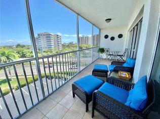 1 Bluebill Ave APT 604, Naples, FL 34108