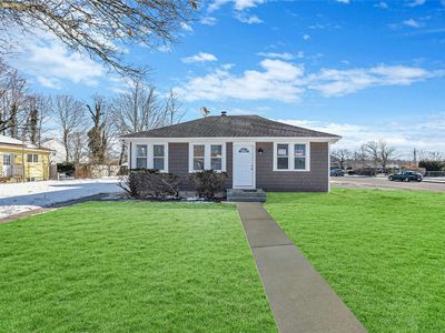 403 Columbus Ave E, Patchogue, NY, 11772
