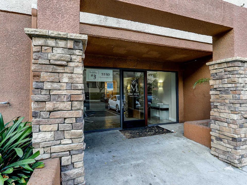 1st image of 5530 Owensmouth Ave APT 323