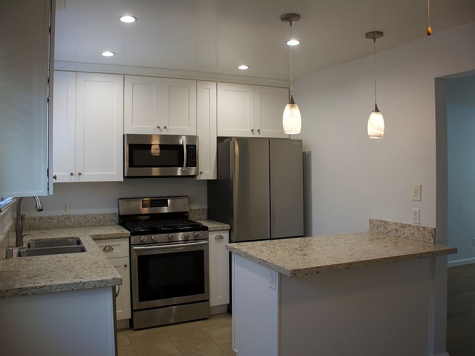 1st image of 4123 W Toluca Lake Ave #4123