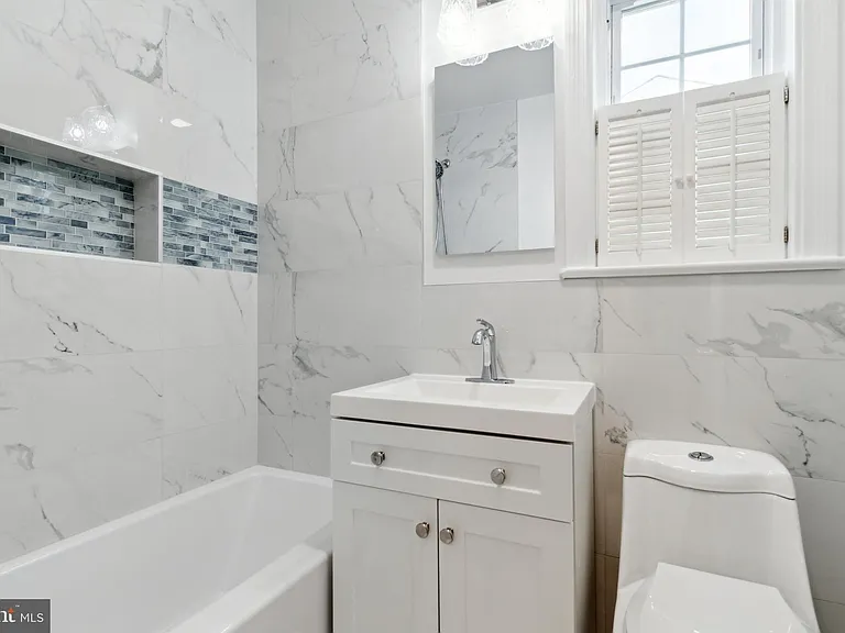 9923 Mayfield Dr — Photo 15