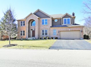 1197 Ridgewood Cir, Lake In The Hills, IL 60156