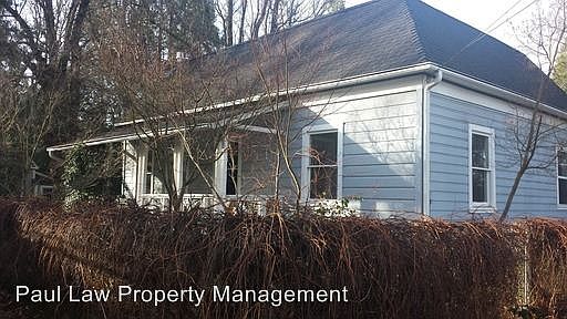 2nd image of 320 Clay St