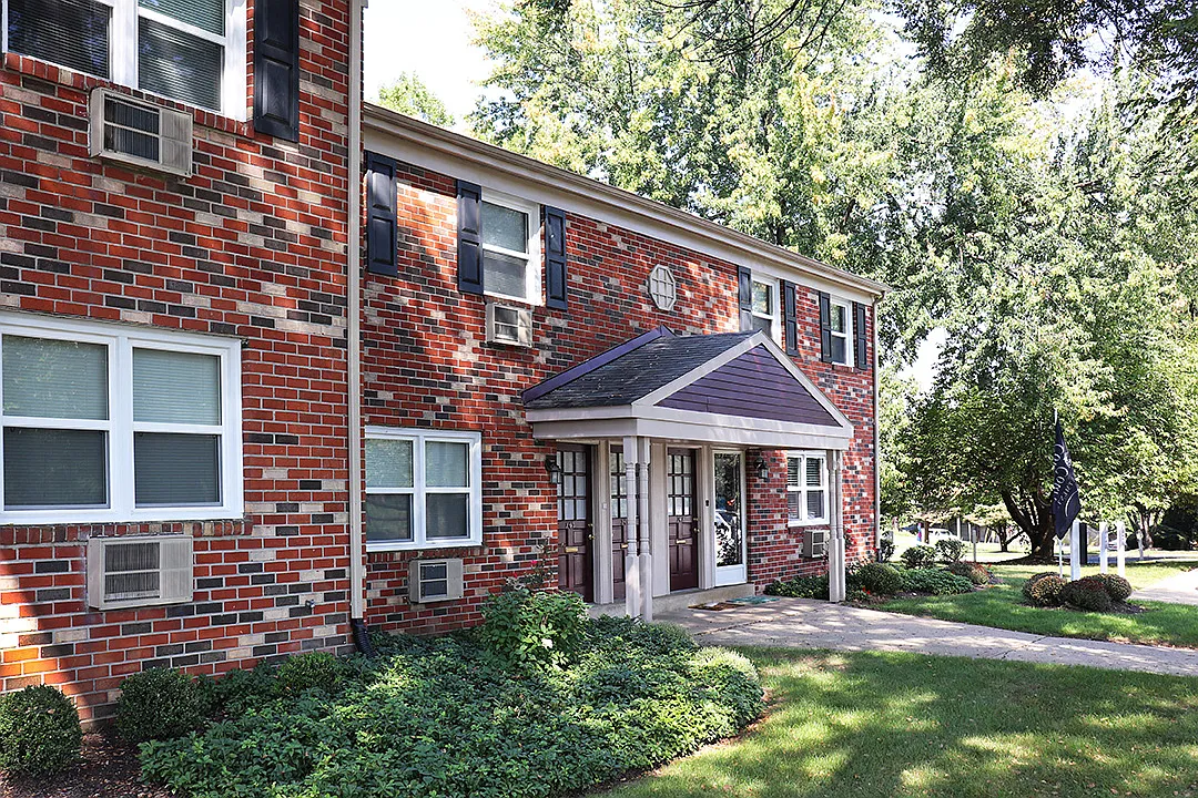 Concord Court Apartments — Photo 1