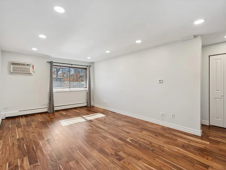 65 N Clarkson St #201 — Photo 7