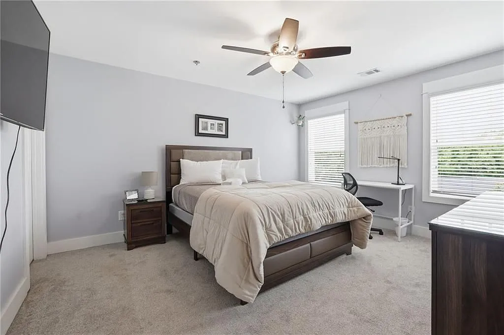 5 bed, 6.0 bath, 2880 sqft, $13,000 — Photo 4