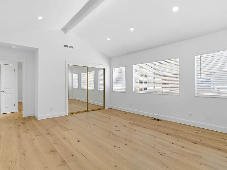 1104 Lautrec Ter — Photo 40