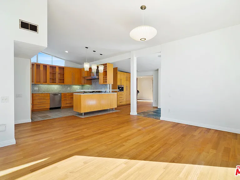 30725 Manzano Dr — Photo 23