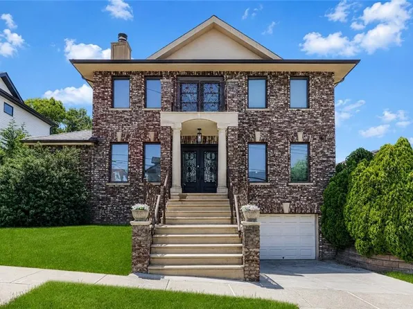 14 Walnut Pl, Staten Island, NY 10306