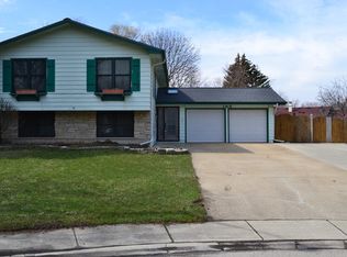 165 Brandon Ct, Bolingbrook, IL 60440