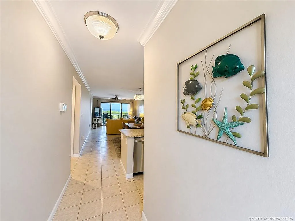 2 bed, 2.0 bath, 1053 sqft, $2,500 — Photo 3