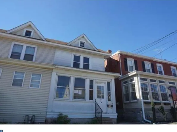 114 W 8th St, Bridgeport, PA 19405