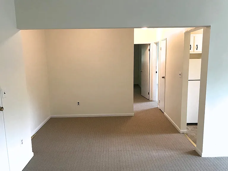 158 W Cedar St #7 — Photo 2