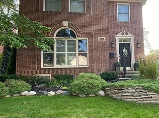 321 Taylor Ave, Rochester, MI 48307